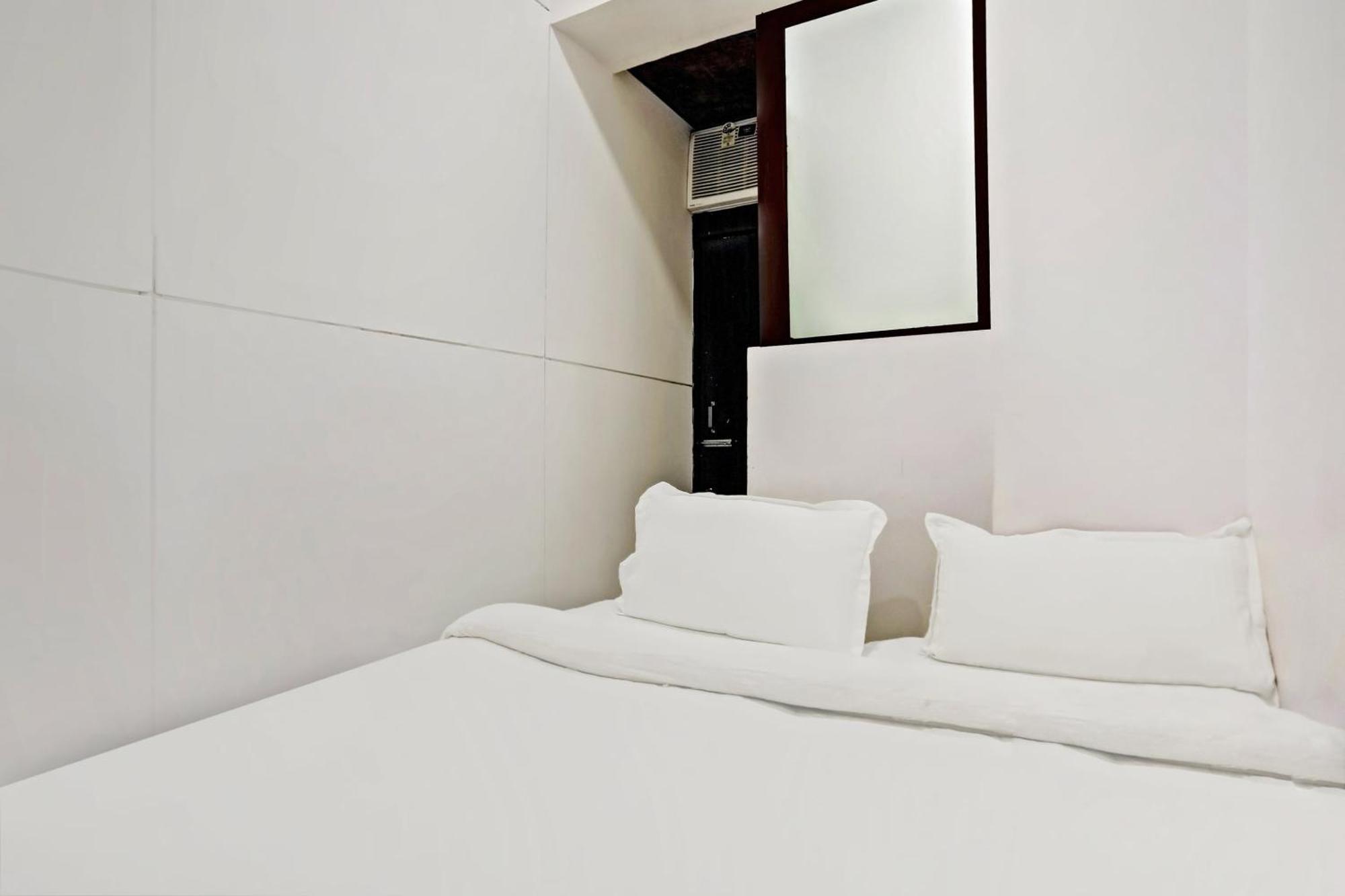 Hotel O North Campus New Delhi Exterior photo