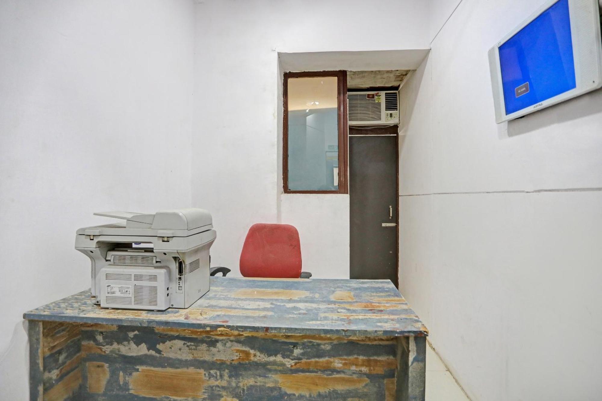 Hotel O North Campus New Delhi Exterior photo