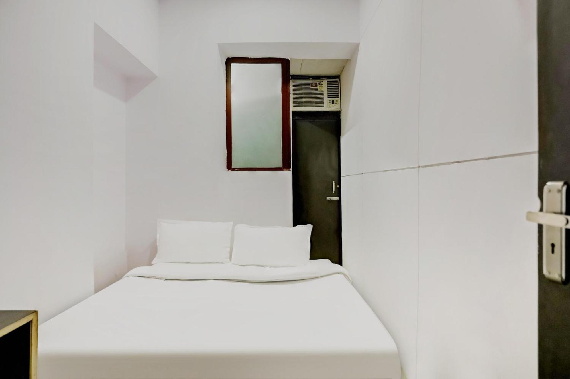 Hotel O North Campus New Delhi Exterior photo